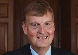 Kent County Council leader Paul Carter announces he will step down