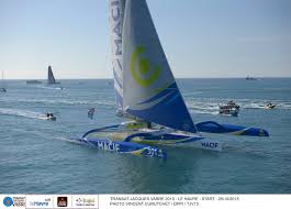 Pour les articles homonymes, voir transat. Transat Jacques Vabre C Est Parti Macif En Tete A Etretat Images Classement Scanvoile