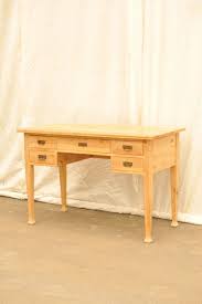 Vor allem in einem arbeitszimmer sollte eine sehr harmonische atmosphäre herrschen, die ein. Schreibtisch Antik Jugendstil Bureau Plat Antik Im Hof Antiker Schreibtisch Weichholz Bureau Plat Jugendstil Schreibtisch Schreibtisch Antik