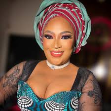 Egbeda Make-up Artist (@emteestouch) · Instagram 照片和视频