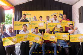 Shell timur and kts trading sdn bhd yesterday celebrated gawai dayak and hari raya adilfitri with the orphans from bintulu peryatim complex in kampung jepak here. Four Lucky Winners Get Rm20k Each From Shell Malaysia Carsifu