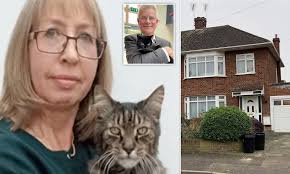 Cat charity boss at centre of welfare scandal QUITS
