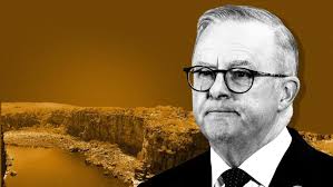 Opposition says lives at risk if new wave of boat arrivals hits Australia's  treacherous north-west coast