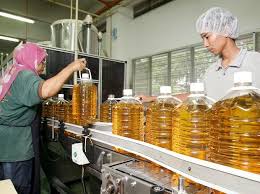 Edible Oil Makers Cut Prices By Up To Rs 2 Litre Business