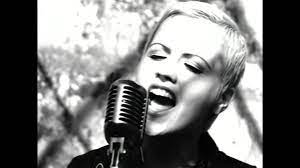 Não só isso, com a experiência de escrever com o autor neste livro torna esse livro como baixar musica dolore zombe. The Cranberries Zombie Hits 1 Billion Views On Youtube Variety