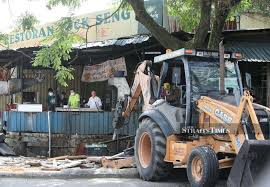 Conveniently located restaurants include the uma bali, mum's place, and roti boy. Mbsa Enforcement Director Nabbed In Sg Buloh Protection Racket Probe