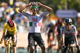 Isaac Del Toro gana segunda etapa del Tour de Francia