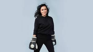 Her father worked in a bank, while her mother owned a beauty parlor. Shannen Doherty Opens Up About Her Breast Cancer Journey Health Com