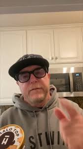 When the craving for your wife's Halo Top Ice Cream hits, but you suddenly  feel like you're being watched. 🍨😲 #experientialcampaign #HaloTop Agency:  @wolfgang_la 🎥🕵️‍♀️