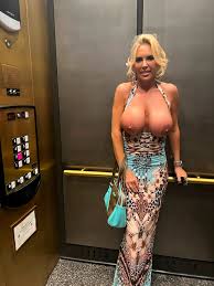 TW Pornstars - Wifeys World. Twitter. Going down, anyone? 😈😛. 10:48 PM -  21 Apr 2023
