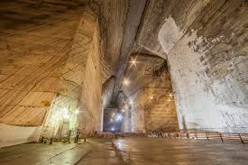 Al suo interno, il museo del sale con numerose statue di sale, tra cui quelle di decebalo e di traiano. Salina SlÄƒnic Prahova Din Prahova Planiada