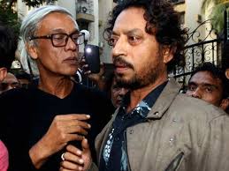 Om Puri's last rites: Stars attend to pay final respects