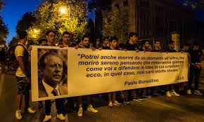 Il 19 luglio del 1992, 57 giorni dopo il collega giovanni falcone, muore il giudice paolo borsellino. Colossale Depistaggio I Misteri Che Restano Sulla Strage Di Via D Amelio