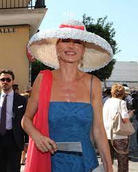 💒 Cayetano Martínez de Irujo y Bárbara Mirjan se dan el 'sí, quiero' ... | TikTok