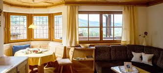 Prenota appartamento online in modo semplice e sicuro! Appartamenti A Siusi Allo Sciliar Residence Burghof In Alto Adige
