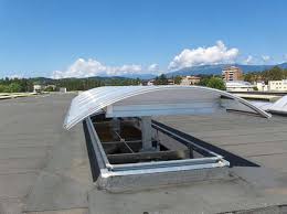 Lucernario apribile non calpestabile 60 cm x 100. Montaggio Lucernari Apribili Zona Conegliano Veneto Treviso