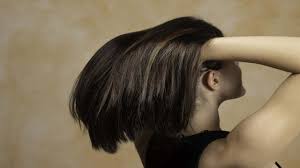 Se è uno di quei giorni in cui la. Come Sistemare I Capelli Sporchi 3 Acconciature Da Conoscere