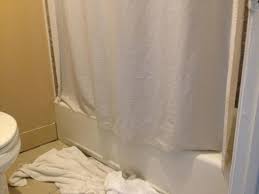 Short shower curtain with 66 inch length fabric, waffle weave, hotel luxury spa, water repellent, machine washable, 230 gsm white pique pattern for decorative bathroom curtain. Shower Curtain Too Short Picture Of Hondo Executive Inn Tripadvisor