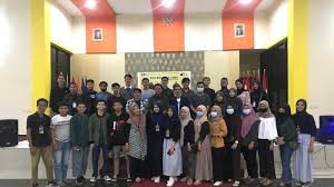 He is the same universal god worshipped by people of all faiths. Sukses Adakan Gelar Wicara Seni Ini Yang Disampaikan Ketum Sanida Iais Sambas Tribun Pontianak