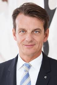 Von Betriebsrente bis zum Weltversicherungsmarkt