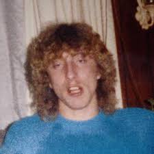 Throwback @# approx 1989. I think I was 17/18 years old here, 💥... Over 30  years ago. #NOTE) massive blow