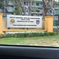 Institut kemahiran belia negara (ikbn) dan institut kemahiran tinggi belia negara (iktbn) merupakan sejenis institusi berteraskan kemahiran yang bernaung di bawah kementerian belia dan sukan malaysia. Institut Kemahiran Belia Negara Pagoh Akademi Universitas Umum Di Muar