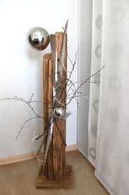Gs06 Dekosaule Fur Innen Und Aussen Saule Aus Altem Holz Naturlich Dekoriert Mit Einer Grossen Und Kle Naturliche Dekoration Naturlich Dekorieren Dekoration