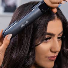 From beach waves to glam curls to tight mini curls, crimp, twist and plait wav. Nicky Clarke The Best Hair Straighteners To Buy How To Use Them