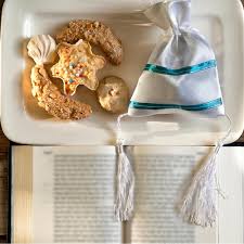 These thoughtful passover gifts will show your host just how much you appreciate their hard work. Passover Gift Baskets Healthy Food And Wine Gifts Usa Delivery Good 4 You Gift Baskets Usa