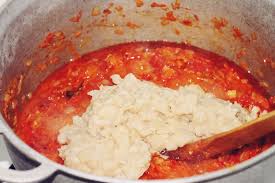 Se curata toate legumele si se spala. ZacuscÄƒ Cu Fasole Boabe Adi HÄƒdean