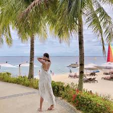 The Beach And Long Holidays Complement Each Other Do You Agree Crimsonmactan Seaforyourself Photo From Rumi Mactan Tropical Island Beach Long Holiday