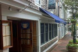 Seafood restaurant, bar, music venue. Martha S Vineyard Restaurants Bars