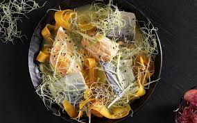 Das österreichische volkswörterbuch ist eine sammlung von österreichischen wörtern. Pochierter Fogosch Mit Gruner Sauce Rezept Servus