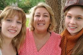 Lauren Beaty's Instagram, Twitter & Facebook