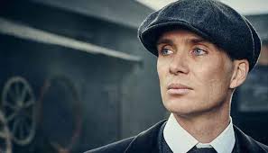 He grew up in mullingar, ireland, but later moved to dublin to attend college. Cillian Murphey Talks About His Audition For Christopher Nolan S Batman Begins
