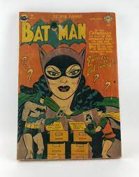 Batman 65 Catwoman Empress Of The Underworld Vintage Dc Comic Etsy Hanging Wall Art Catwoman Wall Hanging