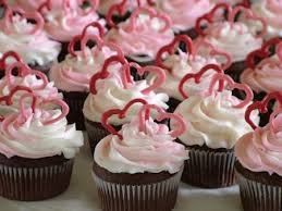 Add your own special touches to your reception with different colors and flavors of wedding cupcakes! A Sweet Cake 2009 February Valentines Cupcakes Holiday Cupcakes Valentines Food