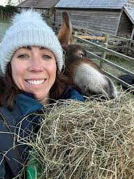 How much hay should a donkey eat in a day? Just curious to know. Thanks 😊