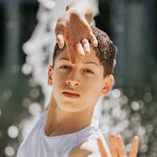 Eric Poor's Instagram, Twitter & Facebook