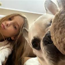 Sara Sandman's Instagram, Twitter & Facebook