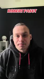 Robert Pasut Live