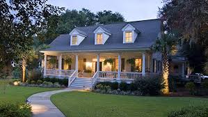 Cape Cod Style Homes Are Popular In The Coastal Communities Of Southern California And It S A Sty Cape Cod Style House Home Architecture Styles Cape Cod House