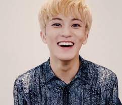 A pillow #엔씨티 #엔시티유 #엔시티127 #엔시티드림 #wayv #nct #weishenv #nct127 #nctu #nctdream #marklee #markleenct #nctmark. The Best Smile Nct Gadis Entertainment