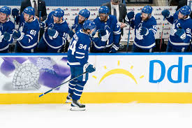 Ice hockey in canada is the beating heart of the country & this guide takes you through the different canadian teams in the nhl & tips for watching. Canadian Maple Leaves The Watch Club Is Coming To The Bell Center