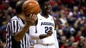 Porter lobs to queta for monster dunk. Audio Neemias Queta And Craig Smith On Queta S Return To Usu Cache Valley Daily