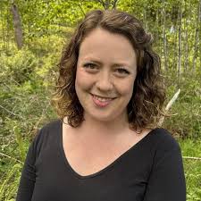 Anna Fenn, our amazing intern massage therapist! Anna specializes in  relaxation-focused massages, using her growing expertise in Swedish massage  to melt away stress! As a holiday treat, Anna is offering 25% off