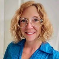 Kristin Mays's Instagram, Twitter & Facebook