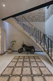 Maison Historique Rehabilitee Au Mexique Par Taller Mexicano De Arquitectura Journal Du Design En 2020 Deco Moderne Casa Deco Maison Historique