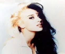 Electroqueer de Nimmo, Mónica Naranjo y Teclo junto a 2 discos más