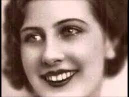 Bir Gonul Hikayesi Anlatirdi Gozlerin Zeki Muren Mine Gecili Gozler Muzik Sarkilar